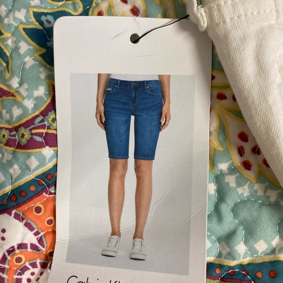 New! Woman’s Calvin Klein city shorts size 10 - Picture 2 of 8